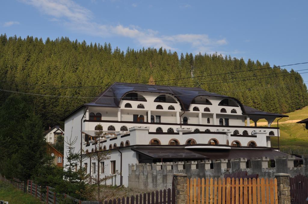 The Castle Apartment Gura Humorului Zewnętrze zdjęcie